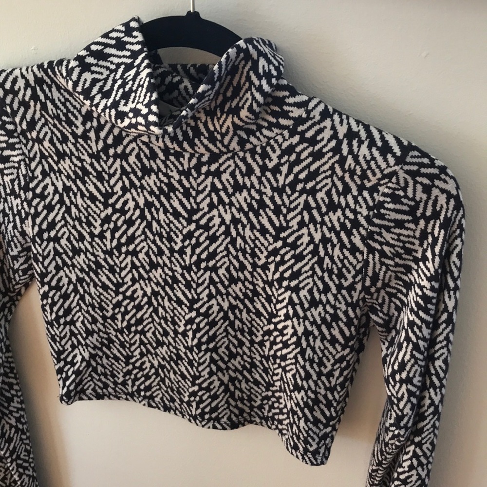 Patterned crop top